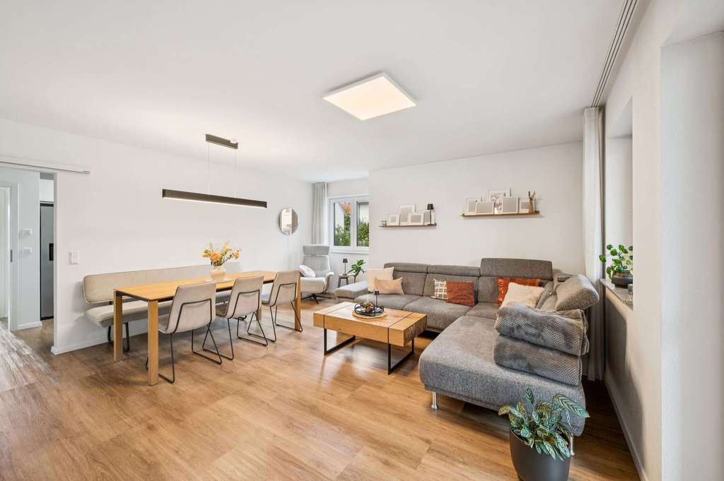 Immobilie in Burgrieden - Komfort pur! Moderne Eigentumswohnung mit vielen Extras - Bild 0