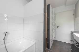 In 2012 saniertes Einfamilienhaus in schöner Wohnumgebung – Die vollständige Adresse der Immobilie erhältst du vom Anbieter., 21379 Rullstorf – Vorschaubild 13