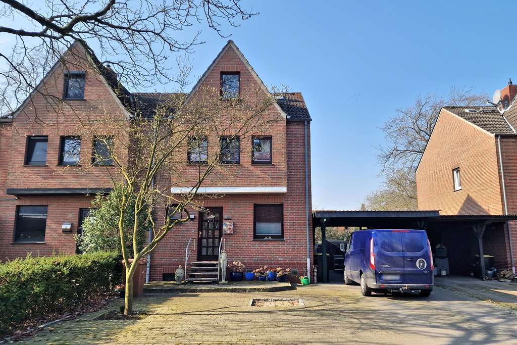 4-Zi-DHH plus ausgebautes DG in familienfreundlcher Lage