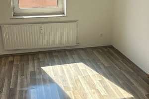 Sehr schöne sanierte 2 Zimmer Wohnung in Essen zu vermieten – Klarastr. 57, 45130 Rüttenscheid, Essen – Vorschaubild 2