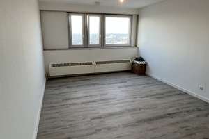 Blick über Köln - Charmante 1-Zimmer Wohnung in Köln-Neuehrenfeld - Hochpreisig vermietet - KGV 26 – Graeffstraße 1, 50823 Neuehrenfeld, Köln – Vorschaubild 2