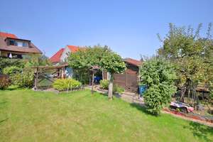 Doppelhaushälfte als Ein- oder Zweifamilienhaus mit Garage und sonnigem Garten – Die vollständige Adresse der Immobilie erhältst du vom Anbieter., 76228 Grünwettersbach, Karlsruhe – Vorschaubild 2