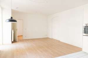 Gemütliche 2 Zimmer Balkon Wohnung im Herzen von Friedrichshain zu verkaufen! – Die vollständige Adresse der Immobilie erhältst du vom Anbieter., 10245 Friedrichshain, Berlin – Vorschaubild 17