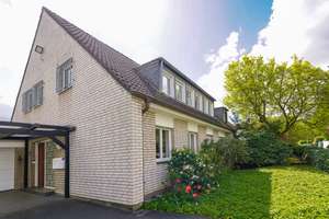 Alt-Wittlaer - Einfamilienhaus mit viel Fläche in bester Lage – 40489 Wittlaer, Düsseldorf – Vorschaubild 2