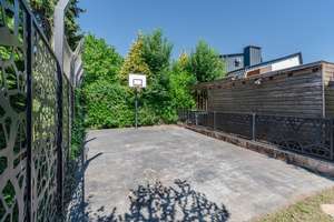 Property thumbnail 12