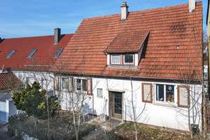 • Eigenheim statt Miete •   Haus mit kleinem Garten und Ausbaumöglichkeiten – Die vollständige Adresse der Immobilie erhältst du vom Anbieter., 72469 Meßstetten – Vorschaubild 1