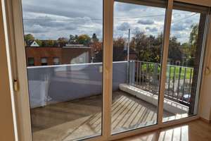 Schöne, frisch renovierte 3-Raum-DG-Wohnung mit Balkon und Garagenstellplatz in Mönchengladbach – Neersbroicher Straße 173, 41066 Flughafen, Mönchengladbach – Vorschaubild 7