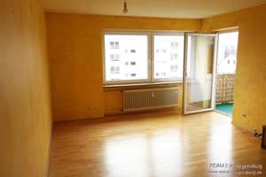 LET`S GO WEST  ** Helle 2 Zi. Wohnung - mit großem Balkon und Einbauküche** – Lessingstrasse 10, 93049 Westenviertel, Regensburg – Vorschaubild 1