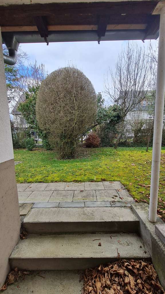 Immobilie in Mössingen - Zweifamilienhaus mit Ausbaureserve, Doppelgarage und großzügigem Garten... für Sie provisionsfrei ! - Bild 3