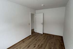Frisch renovierte 3-Zimmer-Wohnung im Erdgeschoss – Ihr neues Zuhause in Salzgitter-Thiede – Danziger Strasse 100, 38239 Thiede, Salzgitter – Vorschaubild 3