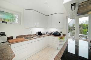 Property thumbnail 1