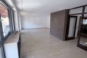 helle 4 - Zimmer Wohnung in Köln Rodenkirchen (Ortskern) mit 2 Balkonen- WG geeignet  – Die vollständige Adresse der Immobilie erhältst du vom Anbieter., 50996 Rodenkirchen (Ortsteil), Köln – Vorschaubild 4
