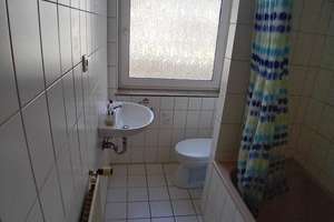 Gemütliche und helle Etagenwohnung Nähe der Innenstadt von Gelsenkirchen-Horst! – Poststraße 14, 45889 Horst, Gelsenkirchen – Vorschaubild 2