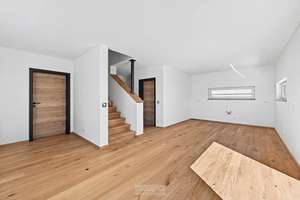 Hochwertige Neubau-Doppelhaushälfte KfW40 – Ihr neues Zuhause in Thalmassing! – Die vollständige Adresse der Immobilie erhältst du vom Anbieter., 93107 Thalmassing – Vorschaubild 3