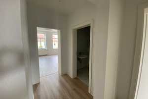 Renovierte helle 3-Raum-Wohnung mit Balkon in Leipzig – Wittenberger Str. 26, 4129 Leipzig – Vorschaubild 1
