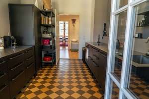Ein ganzes Stockwerk im Kulturdenkmal:6 Zimmer, 150m²,  über 3m Deckenhöhe, Stellplatz, Ofen, Balkon – 70180 Lehen, Stuttgart – Vorschaubild 19