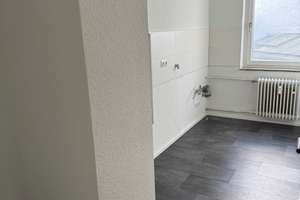 Sehr schöne und helle 3- Zimmer Wohnung, sehr gut als Studenten-WG geeignet – Schloßberg 21, 75175 Innenstadt, Pforzheim – Vorschaubild 10