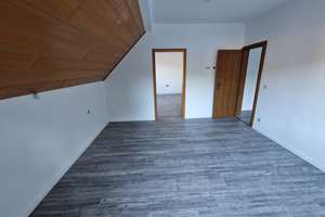 Großzügige 4-Zimmer-Wohnung in zentraler Lage von Ründeroth mit großer Terrasse – Die vollständige Adresse der Immobilie erhältst du vom Anbieter., 51766 Engelskirchen – Vorschaubild 9