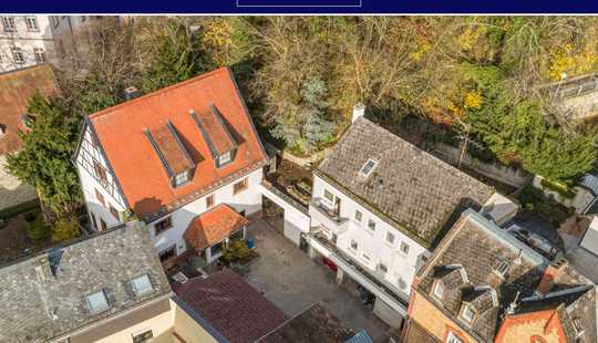 Bild von Denkmalgeschützter Hof mit Perspektive für 4-6 Wohneinheiten im historischen Ortskern von Sonnenberg