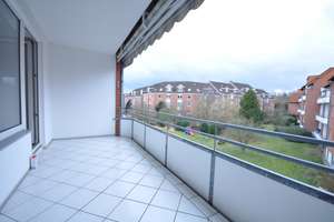 Helle Eigentumswohnung mit Einbauküche, großem Balkon, Aufzug und Tiefgarage – Herninghof 2, 30457 Wettbergen, Hannover – Vorschaubild 12