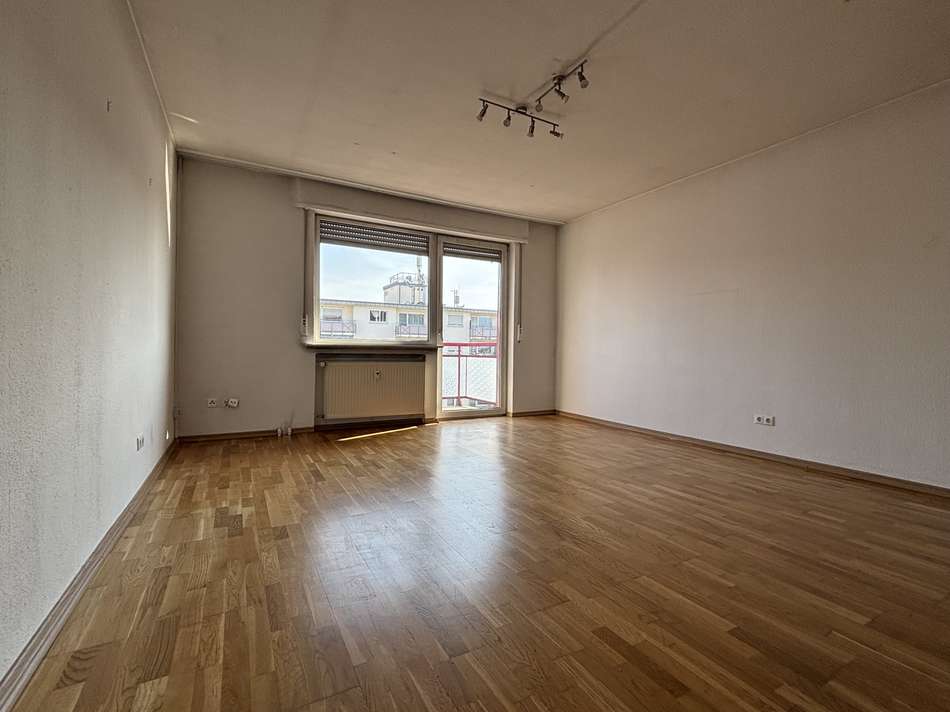 Blick auf den Balkon vom Wohnz