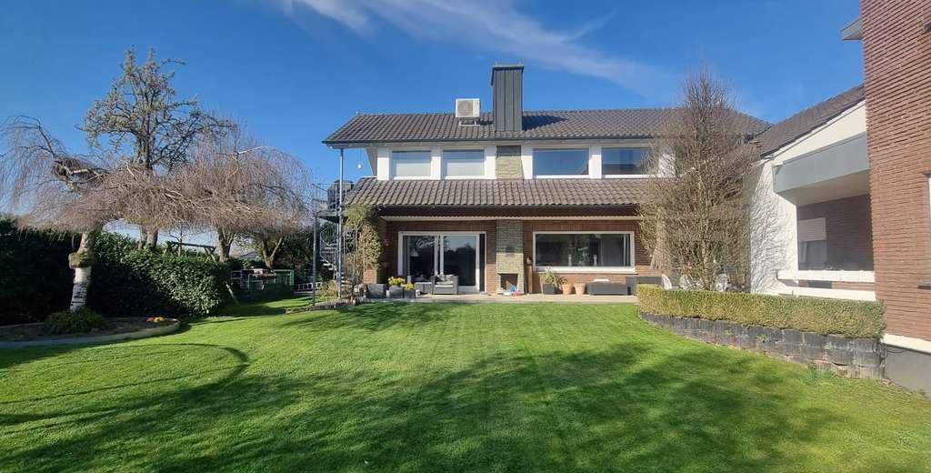 Immobilie in Südlohn - Attraktives Wohn- und Geschäftshaus mit Büro & zwei Wohneinheiten in Südlohn-Oeding! - Bild 4