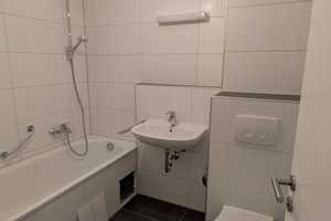 Sanierte 3 Zimmer in ruhiger Lage ab SOFORT!! – Ratiborstr. 30, 90473 Nürnberg – Vorschaubild 5