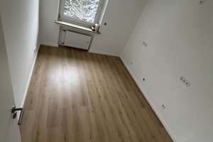 4-Zimmer Wohnung Kernsaniert in Solingen-Mitte – Schwertstraße 62, 42651 Solingen-Mitte, Solingen – Vorschaubild 4