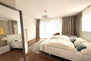 Lichturchflutetes Penthouse über 2 Ebenen   I   Privatlift  I  Dachterrasse I  Harlaching – Harlaching Menterschweige, 81545 Harlaching, München – Vorschaubild 11