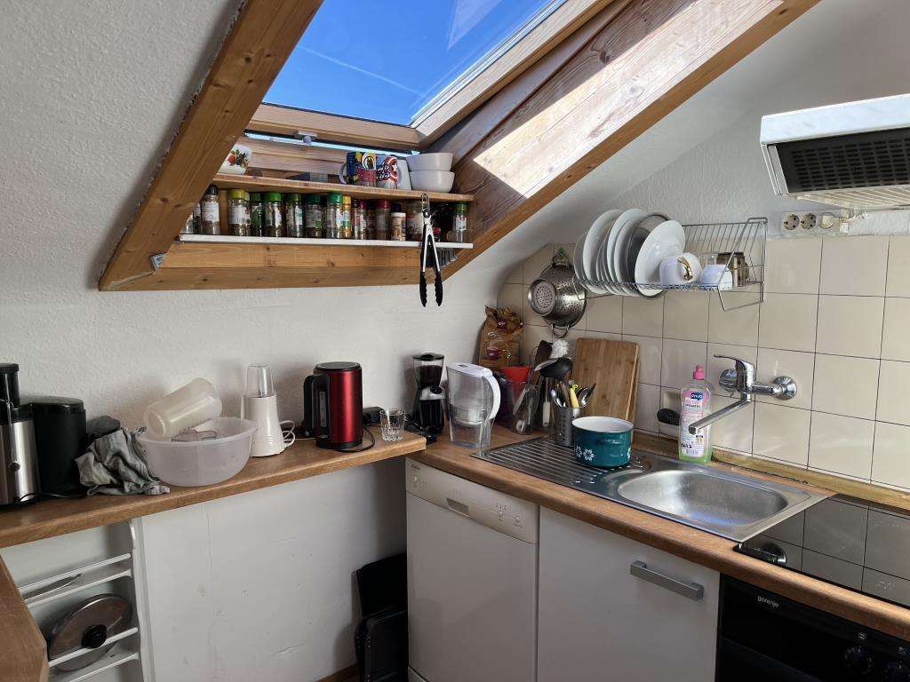 Immobilie in Albstadt - Sonnige 2 - Zimmer - Dachgeschosswohnung in Onstmettingen
 - Bild 4