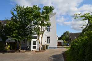 Frisch saniertes Mehrfamilienhaus 6 Wohneinheiten in sehr guter Stadtlage von Güstrow – Prahmstraße 9, 18273 Güstrow (Kreis) – Vorschaubild 2