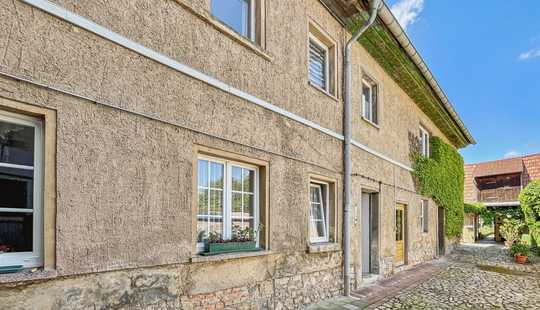 Bild von Reizvolles Zweifamilienhaus mit Entwicklungsmöglichkeiten in zentraler Lage von Frohburg