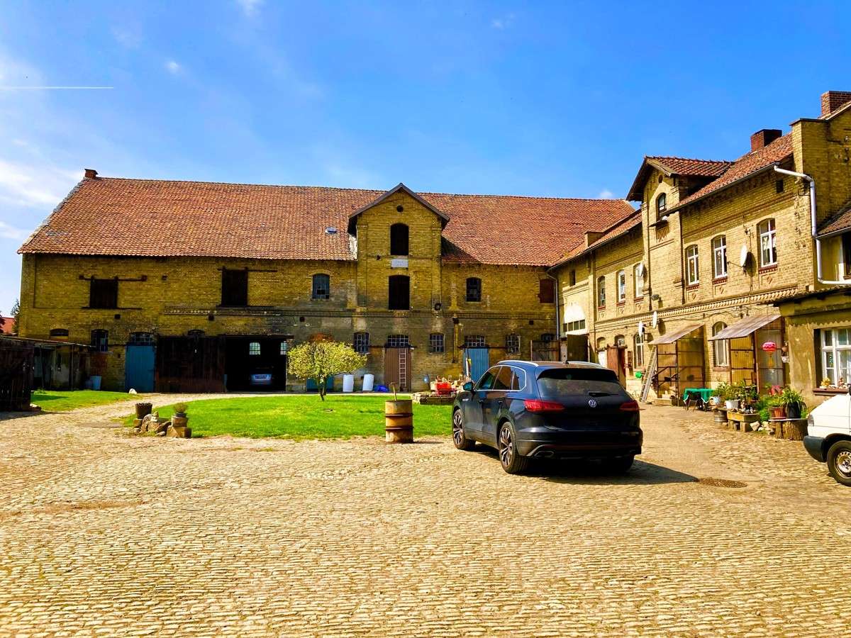 denkmalgeschützter 3-Seiten Hof mit einem Doppelhaus im Landkreis Harz, Harz Kreis – Bild 1