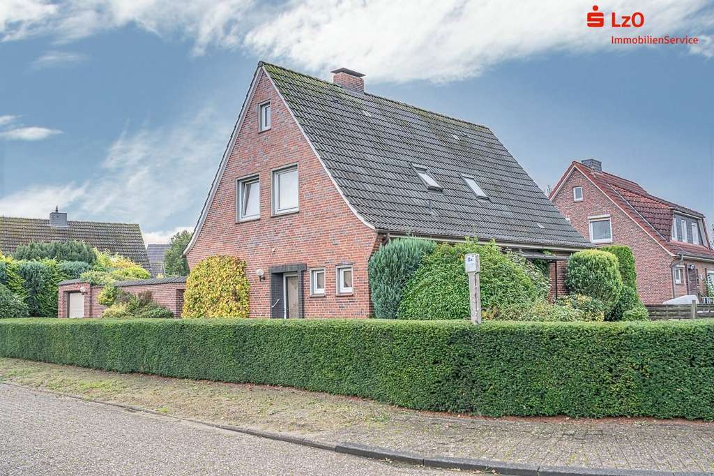 Immobilie in Sande - Wohnhaus mit viel Potential in bester Lage - Bild 0