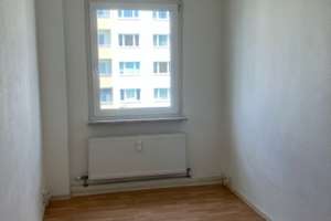 Helle 3-Raum Wohnung für Familien und Paare – Heeresbergstraße 30, 7549 Lusan-Zentrum, Gera – Vorschaubild 4