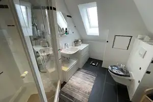 Einzigartiges Wohn-Geschäftshaus auf Gewerbegrundstück – Vielseitige Nutzung möglich! – Frankfurt am Main – Vorschaubild 14