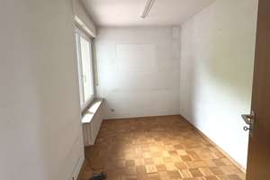 Schöne 4-Zimmer-Dachgeschosswohnung mit zwei Balkonen  – Die vollständige Adresse der Immobilie erhältst du vom Anbieter., 70563 Österfeld, Stuttgart – Vorschaubild 6