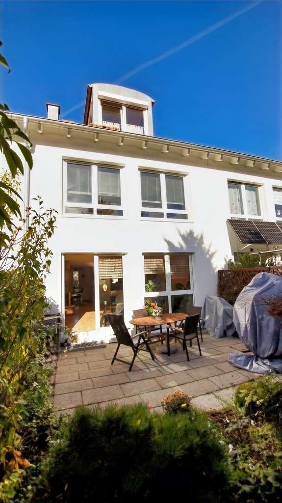 Moderne Immobilie- perfekt für Familien direkt auf der Diezenhalde

