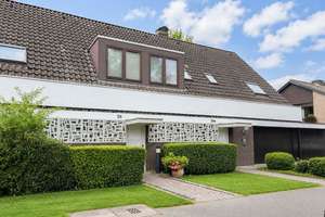 Architektonisches Wohnensemble im Dichterviertel Düsseldorf-Stockum mit Entwicklungspotenzial – Die vollständige Adresse der Immobilie erhältst du vom Anbieter., 40474 Stockum, Düsseldorf – Vorschaubild 3