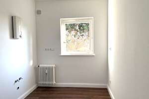 Sonnenfänger im Dachgeschoss: Helle 3-Zimmer-Wohnung mit Westbalkon & offener Küche – Die vollständige Adresse der Immobilie erhältst du vom Anbieter., 12109 Mariendorf, Berlin – Vorschaubild 10
