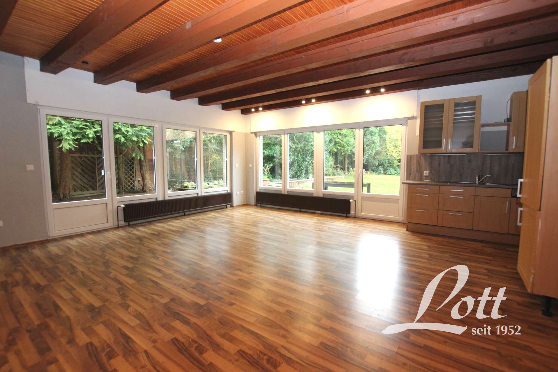 Immobilie in Rhauderfehn - +++ Viel Platz für Familie und Hobbies - energetisch saniert - Mehrgenerationen geeignet! +++ - Bild 8