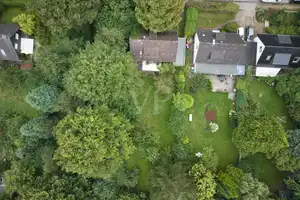 Einfamilienhaus auf großzügigem Grundstück mit Potenzial zur Verwirklichung Ihrer Wohnträume! – Hamburg – Vorschaubild 12