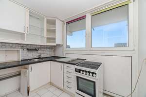 Bezugsfreie 3-Zimmer-Wohnung im 13. Obergeschoss mit zwei Balkonen und Alpenblick – Mauthäuslstraße 39, 81379 Obersendling, München – Vorschaubild 14