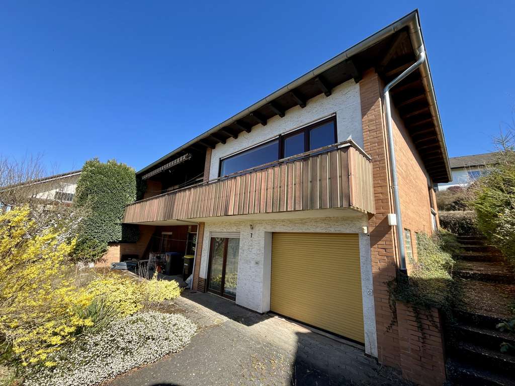 Immobilie in Haunetal - EFH mit teilw. ausgeb. KG, Balkon, 2 Terrassen, Garage, PV- und Solaranlage, Gartengrundstück - Bild 1