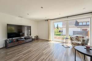Energetisch modernisiertes Einfamilienhaus mit Carport und schönem Garten! – Die vollständige Adresse der Immobilie erhältst du vom Anbieter., 96482 Ahorn – Vorschaubild 7