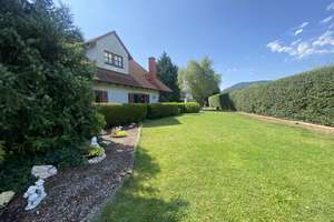 Lichtdurchflutetes 6-Zimmer-Haus mit Kamin, Balkon & Terrasse, Garten mit Pool und zwei Garagen – Die vollständige Adresse der Immobilie erhältst du vom Anbieter., 7318 Saalfeld/Saale – Vorschaubild 12