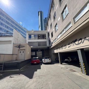 Verkaufs- und Lagerflächen in Innenstadtlage zu vermieten