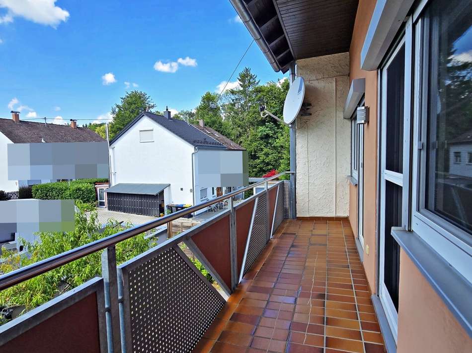 Süd-Balkon im OG