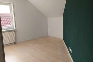 Helle 3,5-Zimmer Dachgeschosswohnung mit Balkon und Blick auf die Schwäbische Alb – Die vollständige Adresse der Immobilie erhältst du vom Anbieter., 70619 Riedenberg, Stuttgart – Vorschaubild 8