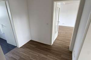 helle 2 Zimmerwohnung mit Balkon* – Hölderlinstraße 10, 47226 Rheinhausen-Mitte, Duisburg – Vorschaubild 5